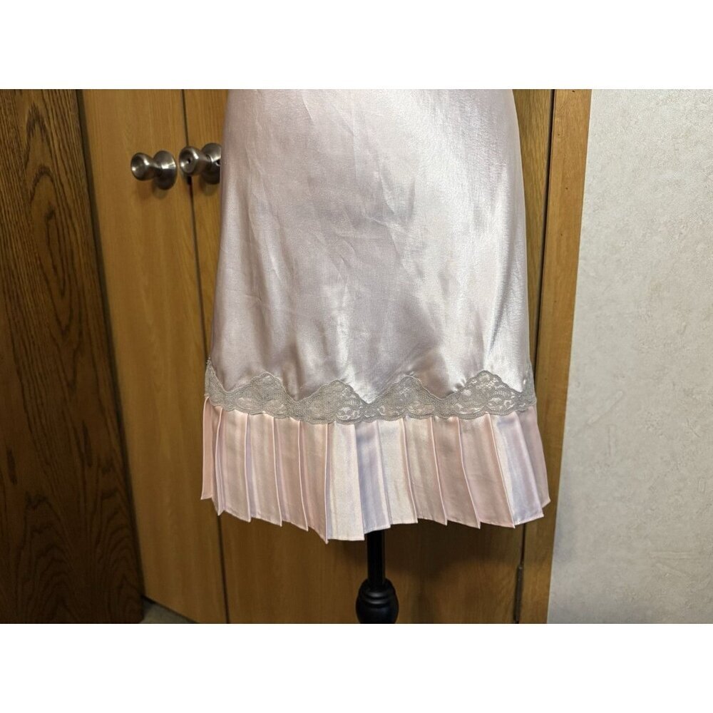 VTG VICTORIA’S SECRET Gold Label Satin Slip Dress Lingerie Pink Lace Pleats M - Picture 5 of 8